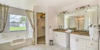 Stunning 4BR House in Kissimmee Gallery 10