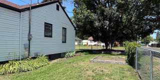 Audubon-Downriver Neighborhood 4 bedroom, 1 bath corner lot with large, fenced yard Gallery 28