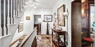 Beautiful 2 bedroom/ 2 bathroom apartment located right on Historic Main Street in St. Charles. Beautiful 2 bedroom/ 2 bathroom apartment located right on Historic Main Street in St. Charles. Gallery 19