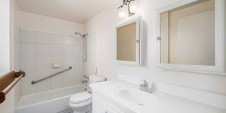 Fantastic House In Desirable Englewood Neighborhood Gallery 8