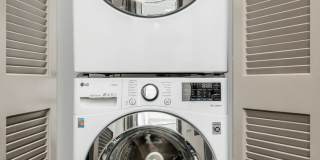 Townhomes and Studios in Culver City w/ Parking & Private Rooftop Deck! Gallery 7