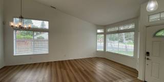 3br/2ba Home on corner lot Gallery 6