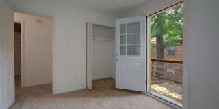 Thousand Oaks Gallery 9