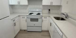 8730 N Sherman Cir Gallery 4