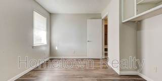 208 W Shadywood Drive Gallery 21
