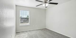 Lakeside Village Gallery 20