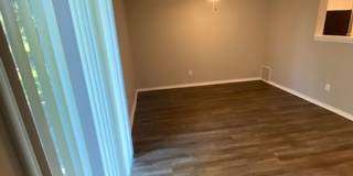 River Walk Apartments Gallery 90