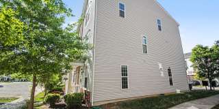 1643 DOROTHY Lane Gallery 23