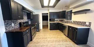 Beautiful 4 Bedroom 2 Bathroom Home with Solar! Gallery 1