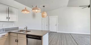 64 W Silver Springs Dr Gallery 15