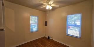 3/1 - Renovated Ranch-Style home minutes from Downtown Gallery 8