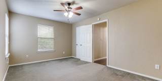 BEAUTIFUL 4-BEDROOM HOME NEAR UTSA Gallery 23