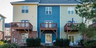 Room in 3 Bedroom Townhome at Dove Cottage Ln Gallery 4