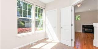 Absolutely Charming 3-Bed 2.5-Bath Home with One Car Garage! Gallery 12