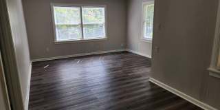 Riverdale Bungalow Gallery 6