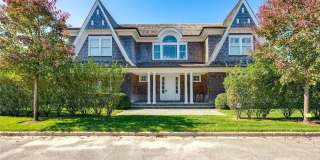 52 Quogue Street Gallery 1