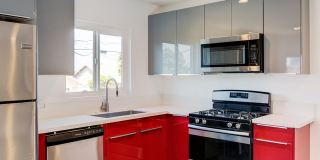 1321 W 36th Place Apartments Gallery 26