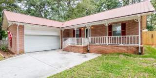 Charming Crestview Home Gallery 1