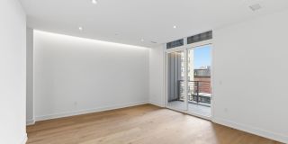 2108-10 WALNUT Street Gallery 22