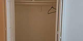 Spacious 4BR Apartment in Lindenwood/ Howard Beach Gallery 12