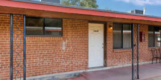 1638 North Beverly Avenue Gallery 18