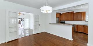 114 W Windsor Avenue Gallery 7
