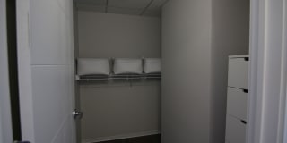 886 West Adams Street Gallery 10