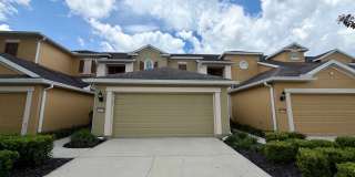 Spacious Townhome in Central Location! Gallery 1