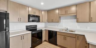 Snelling Yards Apartments - Affordable Housing Gallery 3