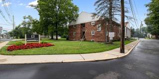 Livingston Gardens Gallery 14