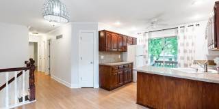 4 Bed home in Olathe- Quick access to I-35 Gallery 19