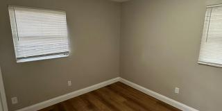 **4/2 BR Single Family home : Available Now Gallery 32