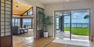 Luxury 5BR Oceanfront Home w/ Private Pool & Beach Access: Konishiki Beachhouse Luxury 5BR Oceanfront Home w/ Private Pool & Beach Access: Konishiki Beachhouse Gallery 33