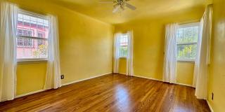 Charming House  with Large yard Gallery 18