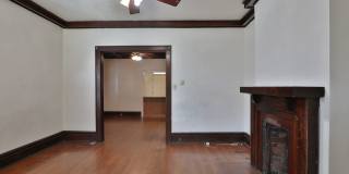 Central Campus - LARGE 4 Bedroom House with off-street parking Gallery 7