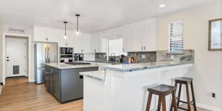 Beautiful Waterfront Single Story Home Gallery 6