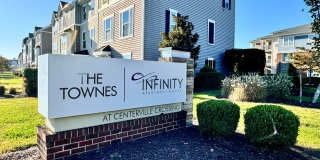 Available 07-08-26! Townhouse w/Garage - Pet Friendly - All Appliances Convey! Gallery 5