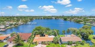 2475 Northeast 209th Terrace Gallery 1