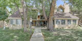 Top Floor FURNISHED 1 Bed/Office/Loft in Powderhorn Gallery 1