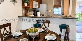 2821 Somerset Dr Gallery 1