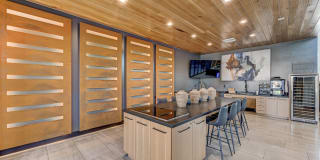 Maverick Gallery 174