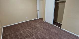 Spacious 6 bedroom , 3 bathroom home with downstairs bedroom and bath Gallery 29