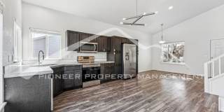 Spacious Home with Fenced Yard and Washer/Dryer Spacious Home with Fenced Yard and Washer/Dryer Gallery 4