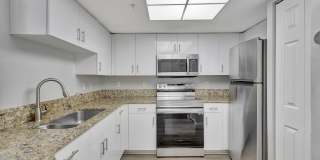 600 N Crestwood Ct N Gallery 10