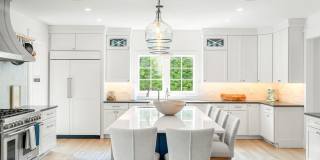 205 Morris Avenue Gallery 16