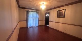 Unique Lyndon area 4 bedroom home with multiple common areas Gallery 22
