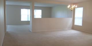 Spacious Home in Green Valley West Gallery 8