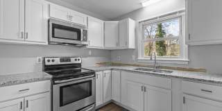 Beautiful 3BR Home in SE Raleigh - Fully Renovated + HUGE Fenced in Yard! Gallery 9
