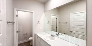 Spacious 5-Bedroom Home with Modern Layout, Natural Light & Park Access Gallery 21