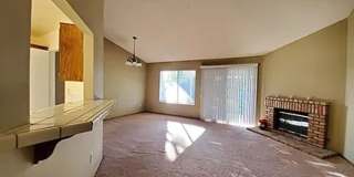 Rare 3 Bed / 2 Bath with Huge Backyard! Gallery 5